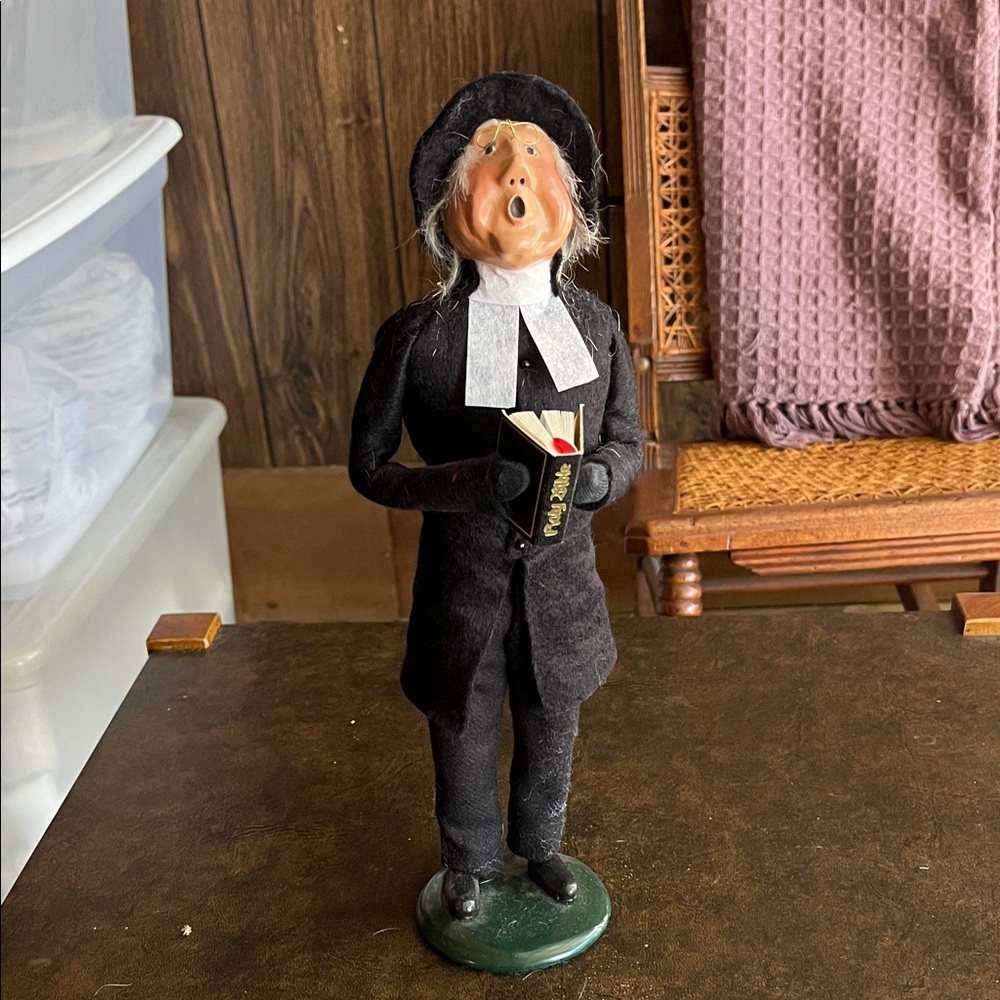 Byers' Choice Priest Caroler